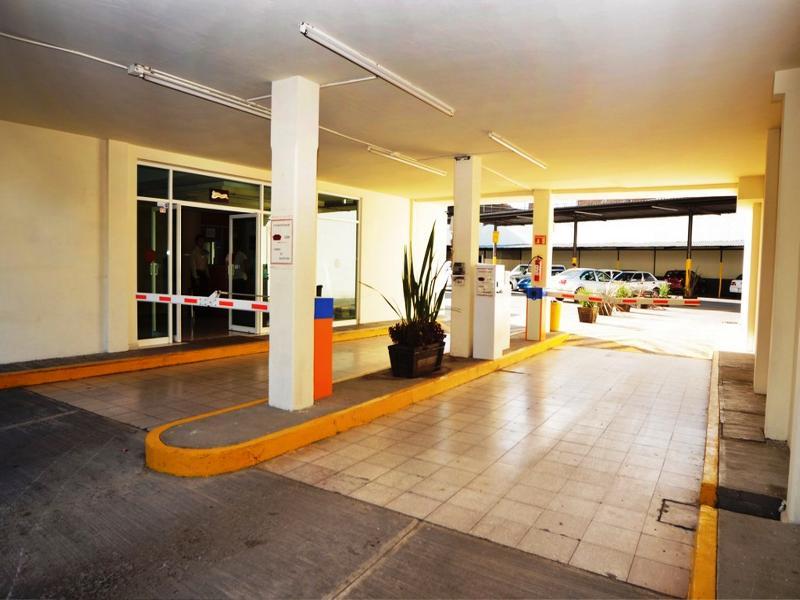 Howard Johnson By Wyndham Guanajuato Leon Avenida Extérieur photo
